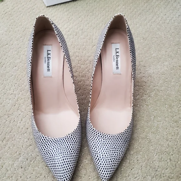 L.k. Bennett Elegant White and Black Women's Heels - Picture 5 of 5